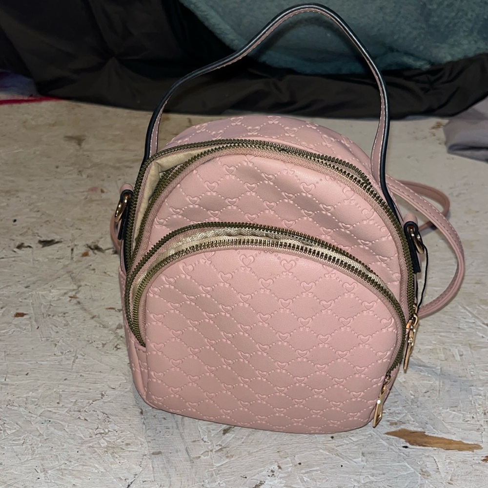 pink heart purse